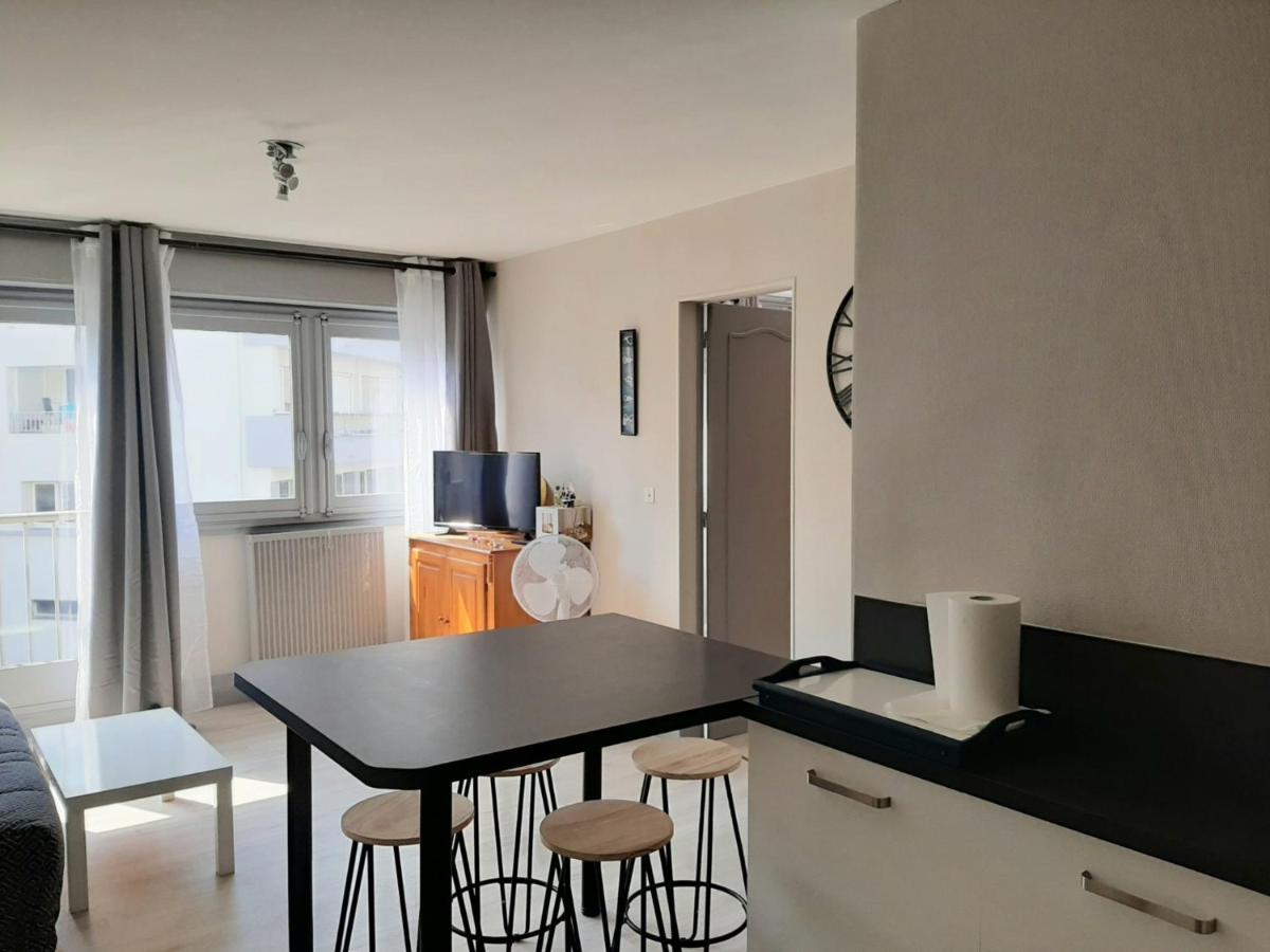 Appartement Confortable En Plein Centre De Saint-Jean-De-Luz, A Deux Pas De La Plage Et Des Commerces - Fr-1-239-586 ภายนอก รูปภาพ