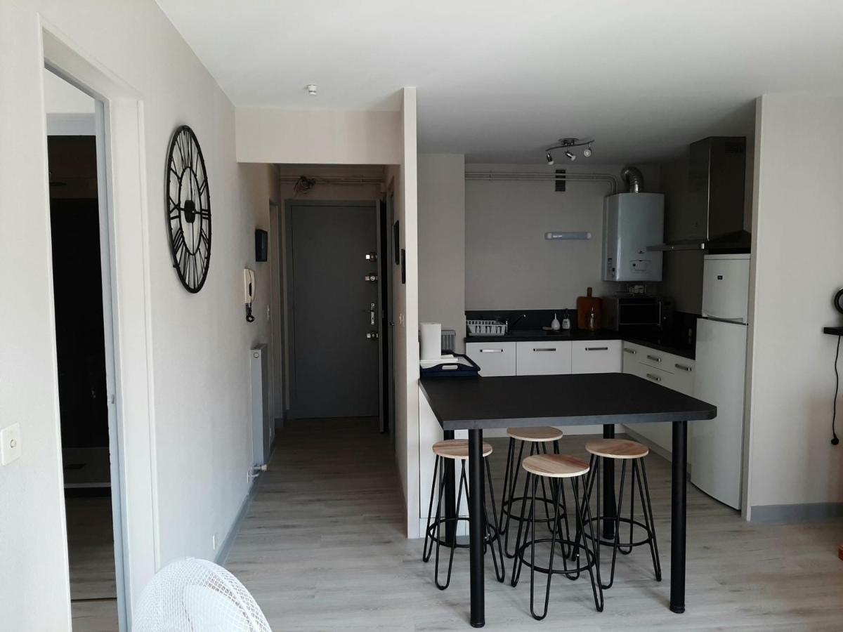 Appartement Confortable En Plein Centre De Saint-Jean-De-Luz, A Deux Pas De La Plage Et Des Commerces - Fr-1-239-586 ภายนอก รูปภาพ