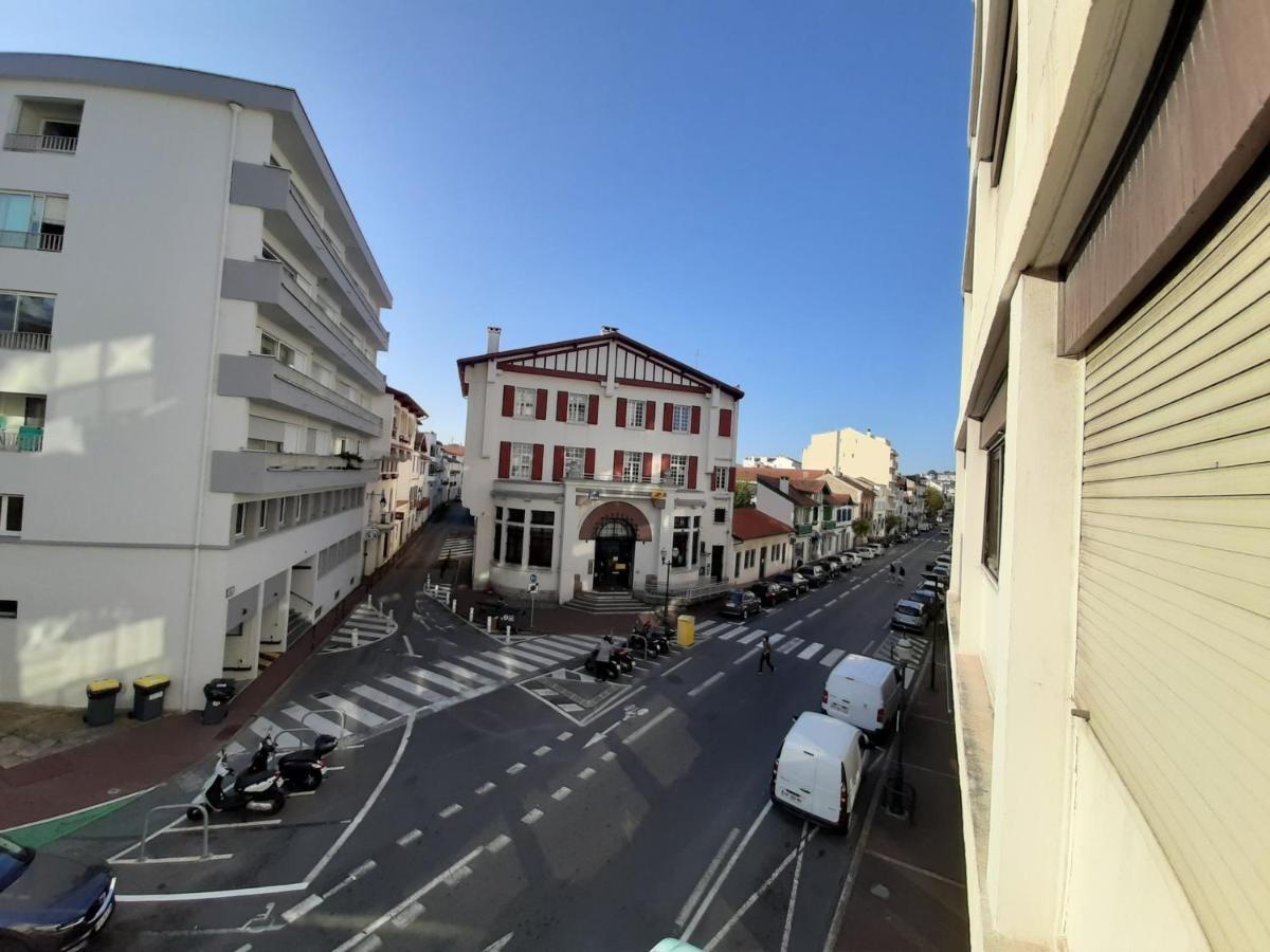Appartement Confortable En Plein Centre De Saint-Jean-De-Luz, A Deux Pas De La Plage Et Des Commerces - Fr-1-239-586 ภายนอก รูปภาพ